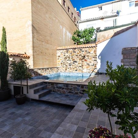 Apartamentos Turisticos De La Bernarda Caces エクステリア 写真
