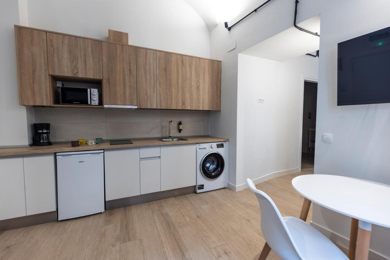 Apartamentos Turisticos De La Bernarda Caces エクステリア 写真