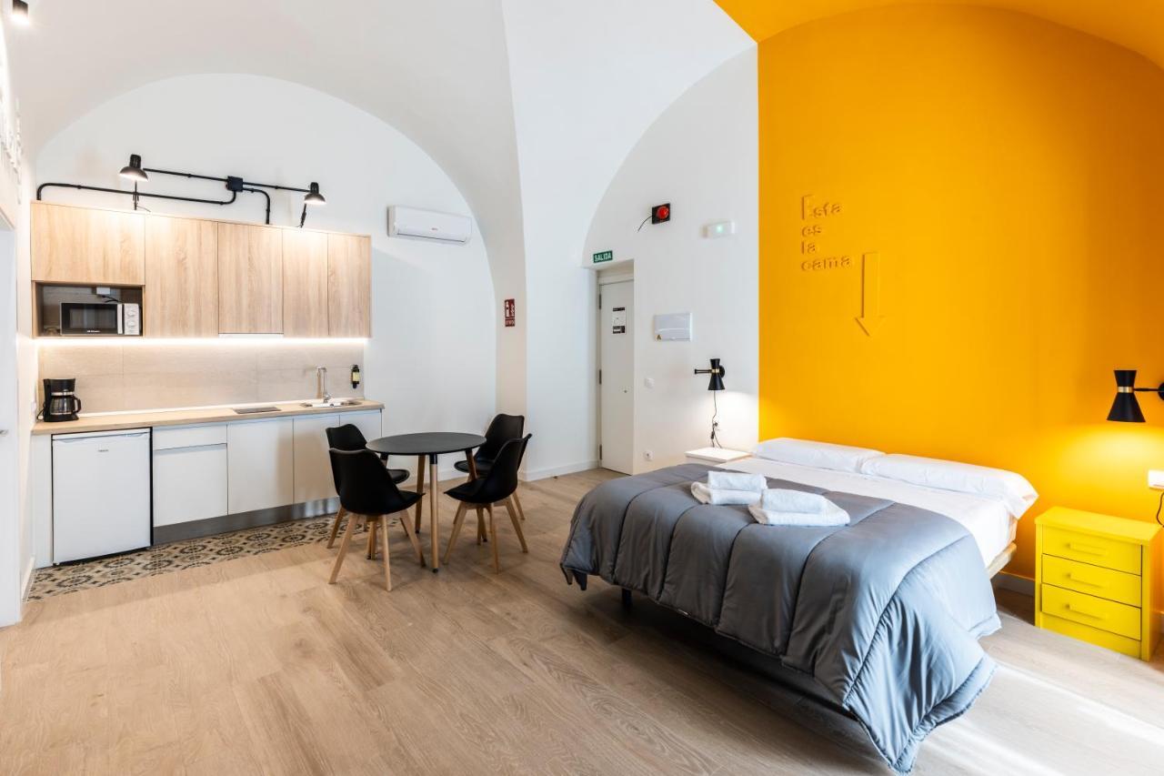 Apartamentos Turisticos De La Bernarda Caces エクステリア 写真