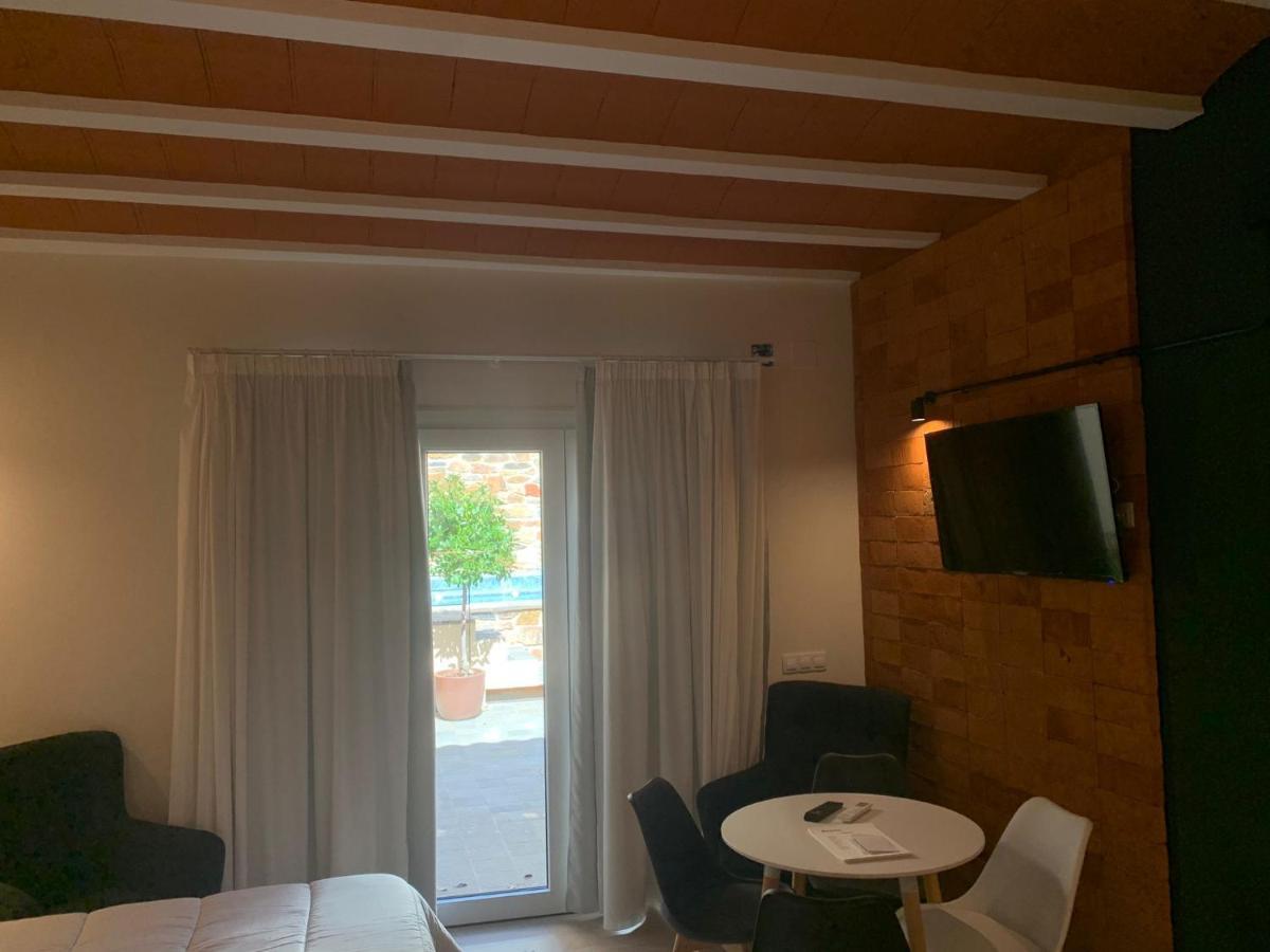 Apartamentos Turisticos De La Bernarda Caces エクステリア 写真
