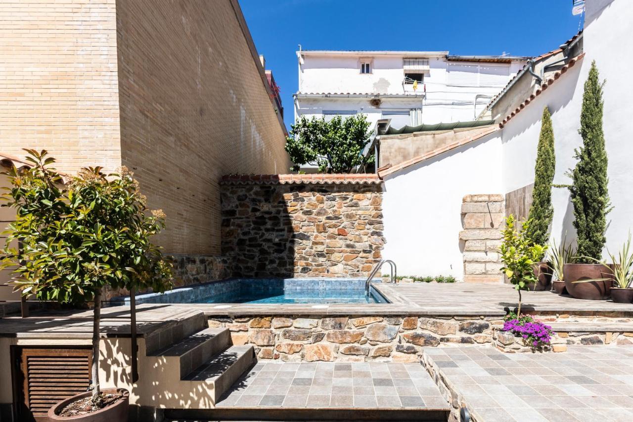 Apartamentos Turisticos De La Bernarda Caces エクステリア 写真