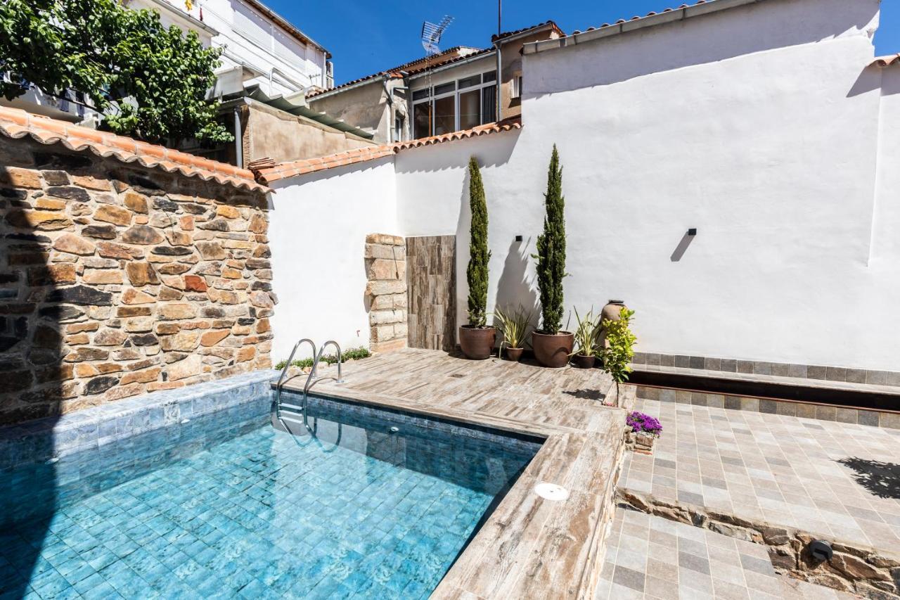 Apartamentos Turisticos De La Bernarda Caces エクステリア 写真